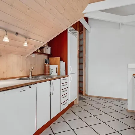 Дом отдыха Stunning In With Kitchen